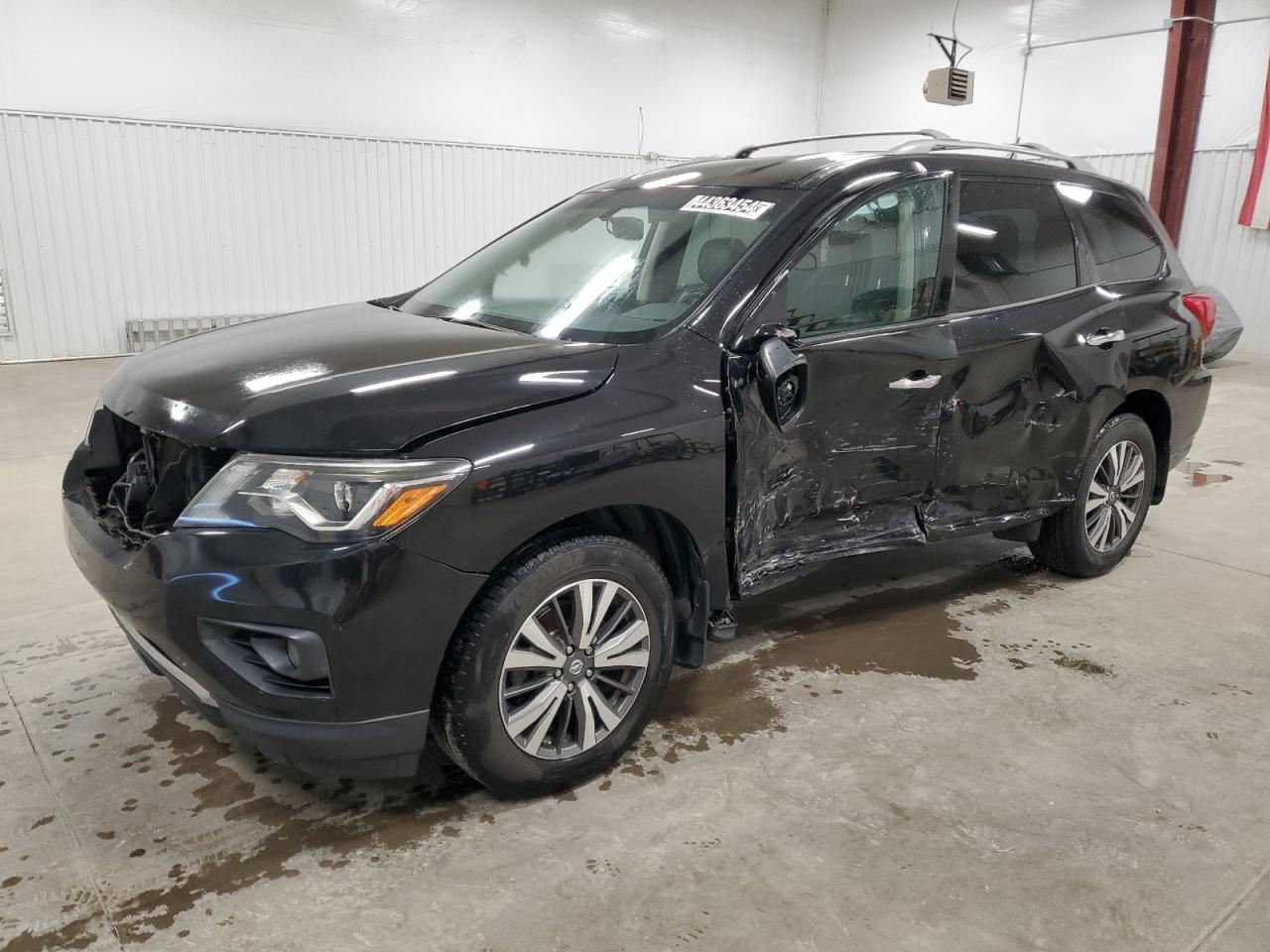 NISSAN PATHFINDER 2017