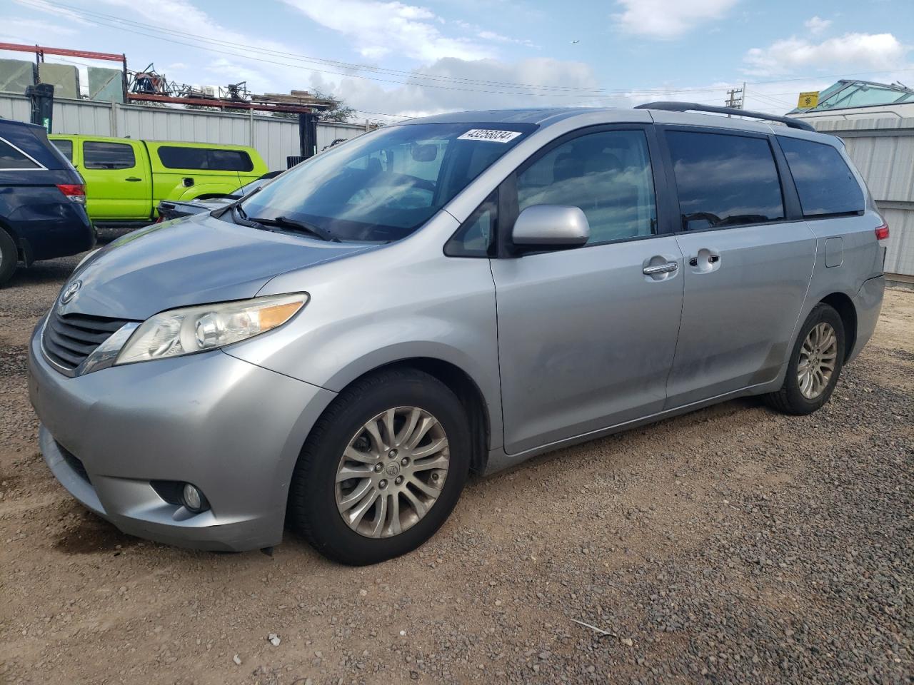Toyota Sienna 2011