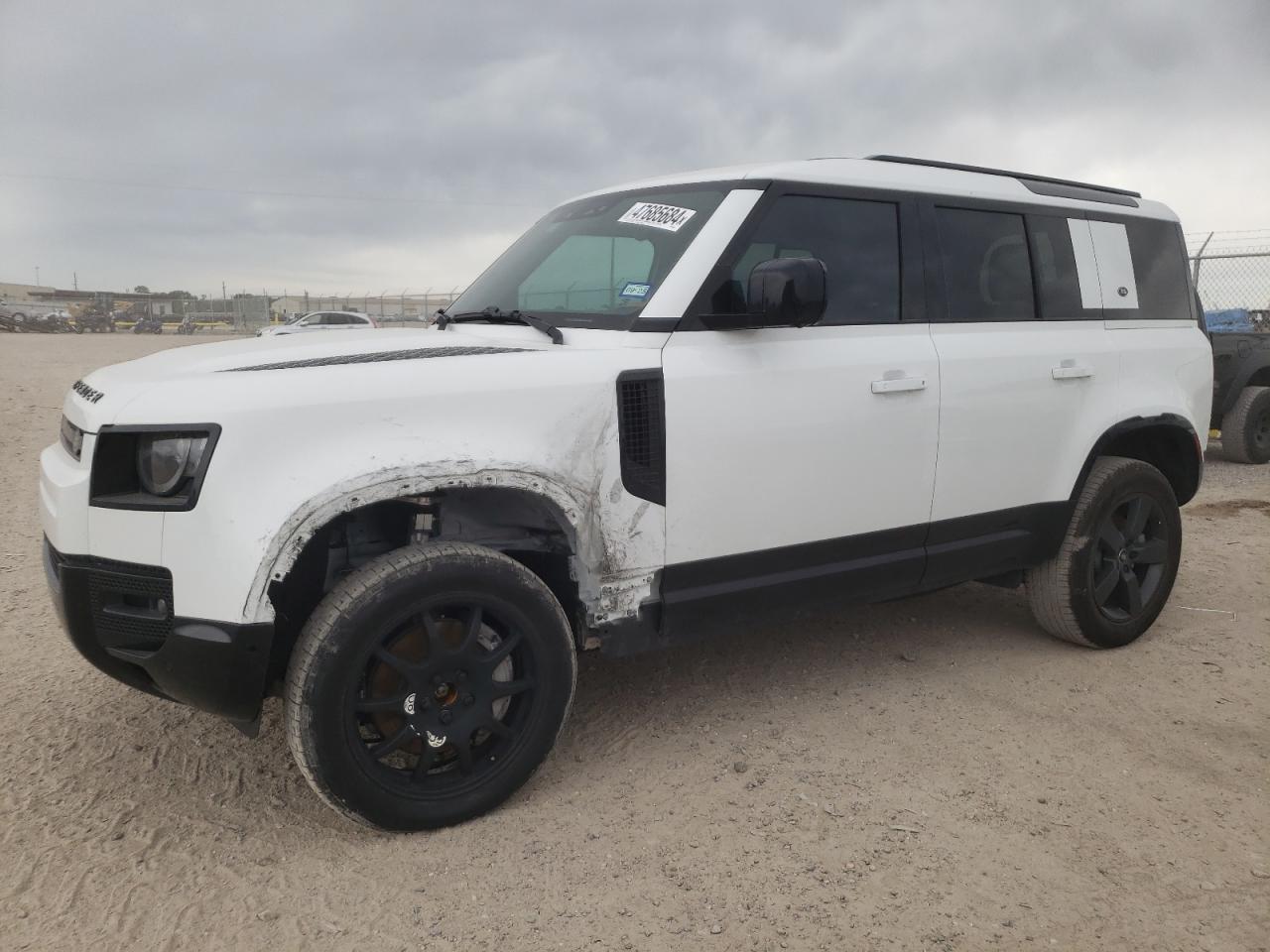 LAND ROVER DEFENDER 2024