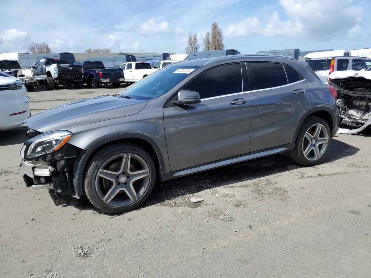 MERCEDES-BENZ GLA-CLASS 2015