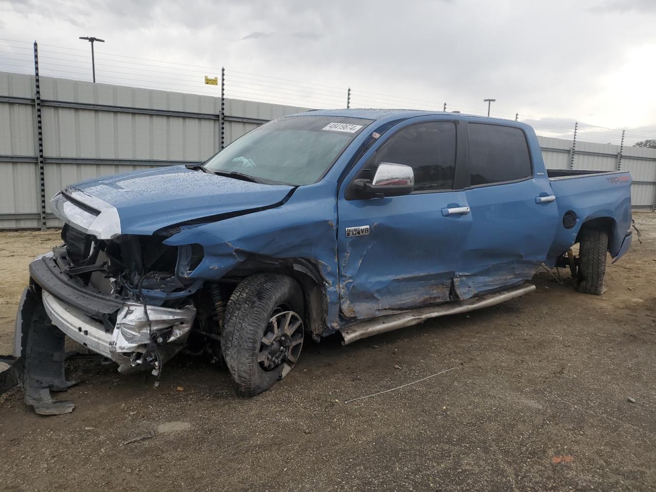 TOYOTA TUNDRA 2021