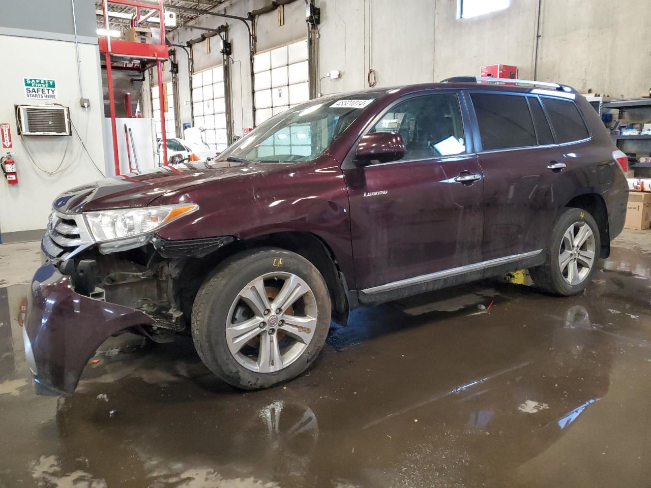 TOYOTA HIGHLANDER 2013