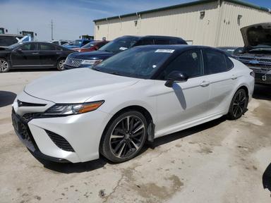Toyota Camry 2019