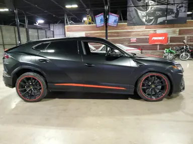 Lamborghini Urus 2021