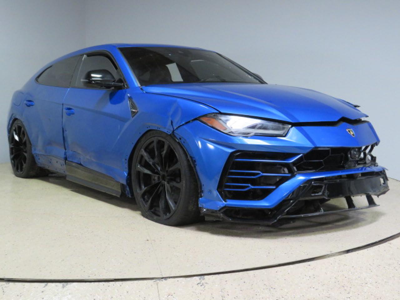 Lamborghini Urus 2021