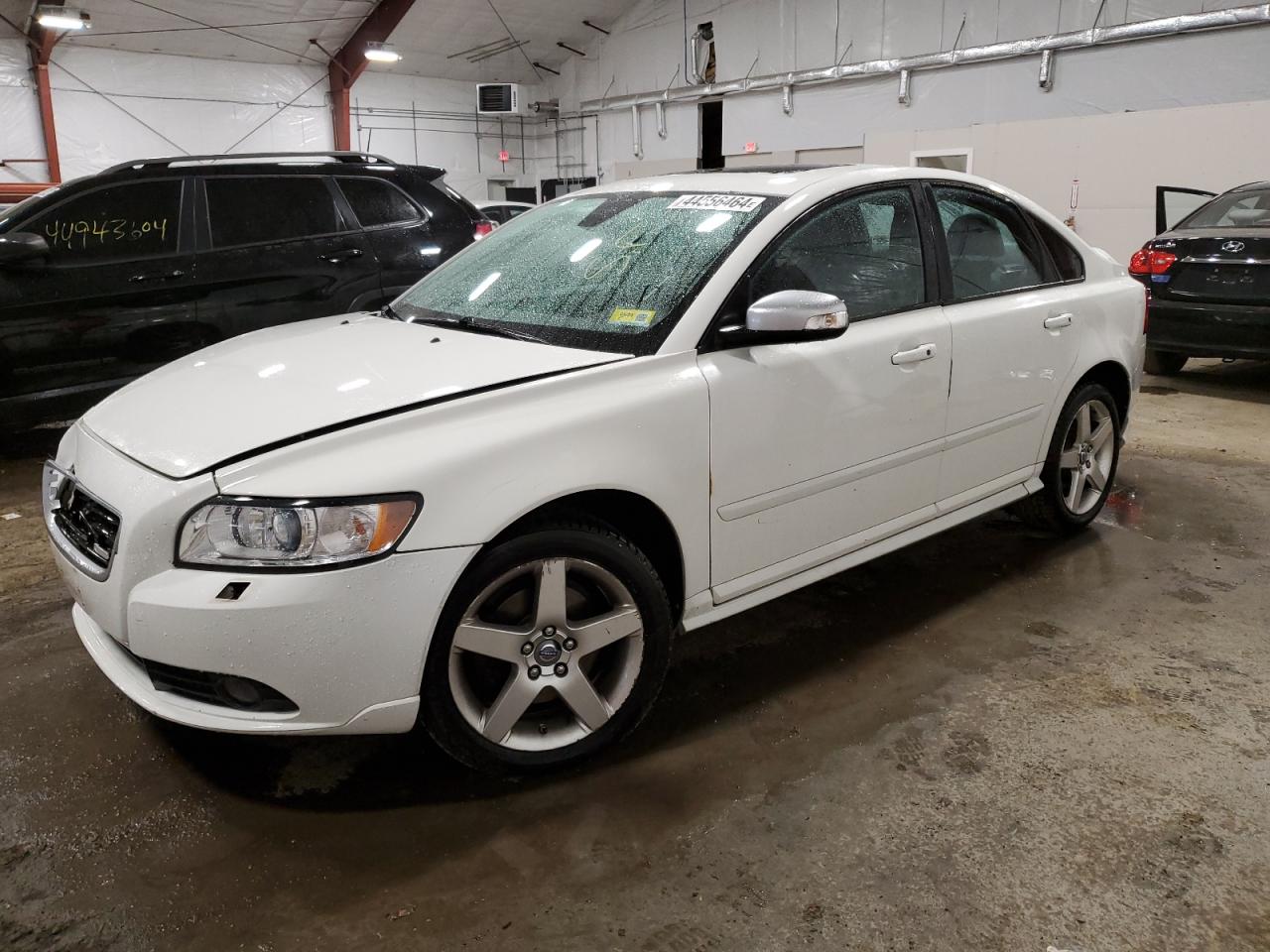 VOLVO S40 T5 2010