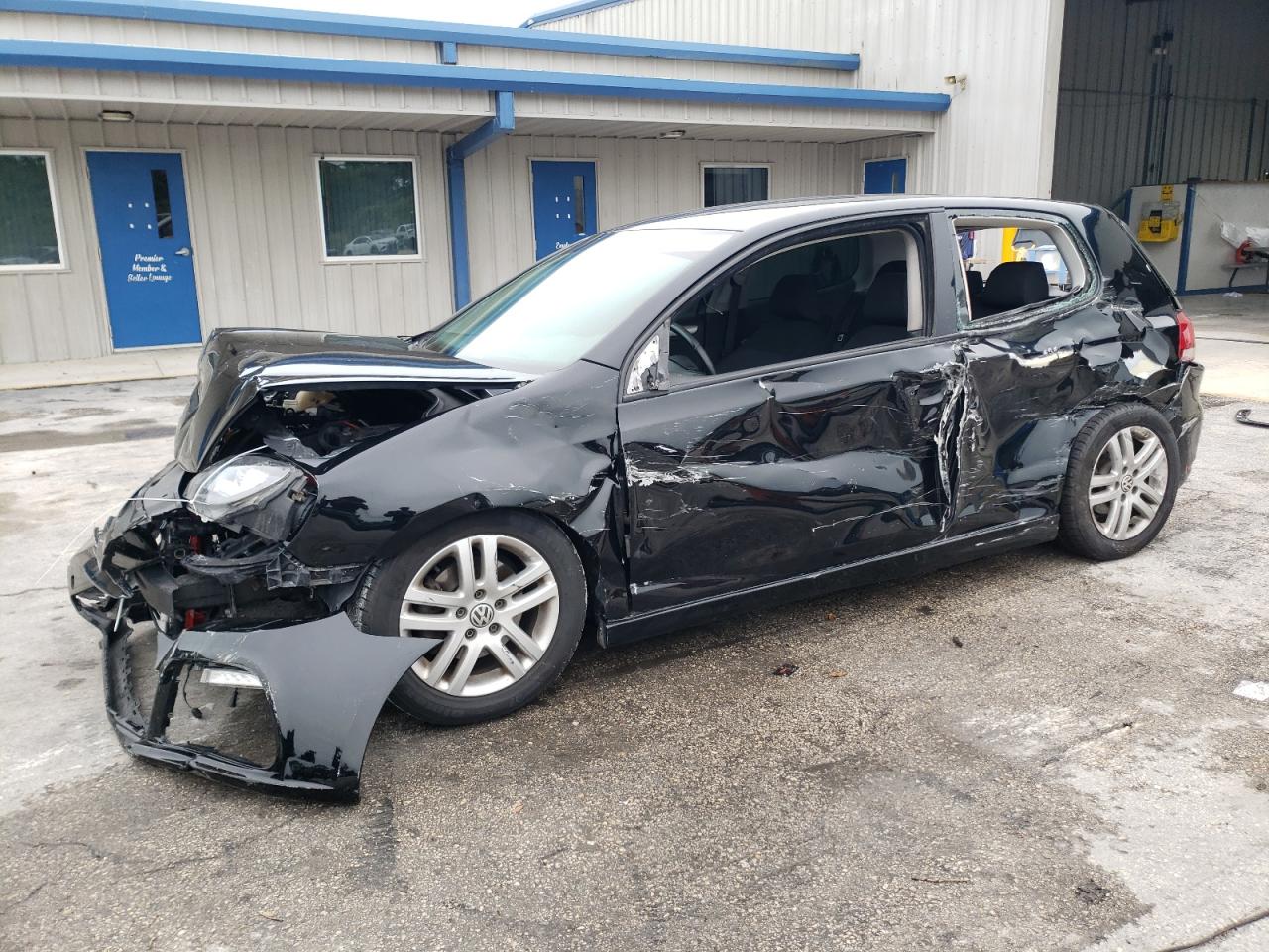 VOLKSWAGEN GOLF 2012