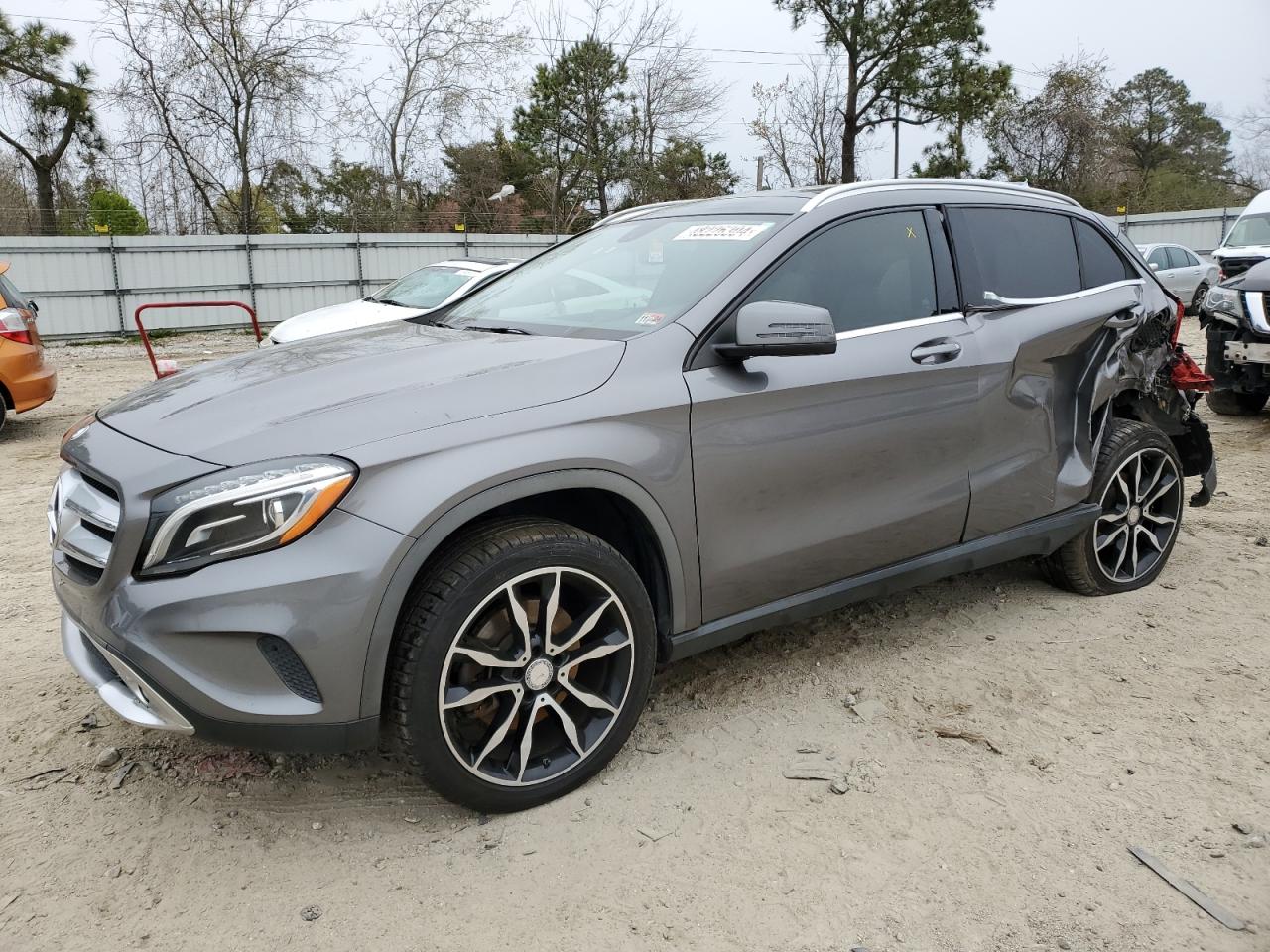 Mercedes-benz Gla-class 2015