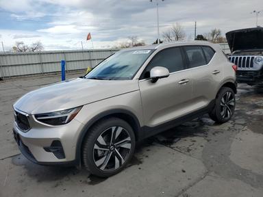 Volvo Xc40 2024