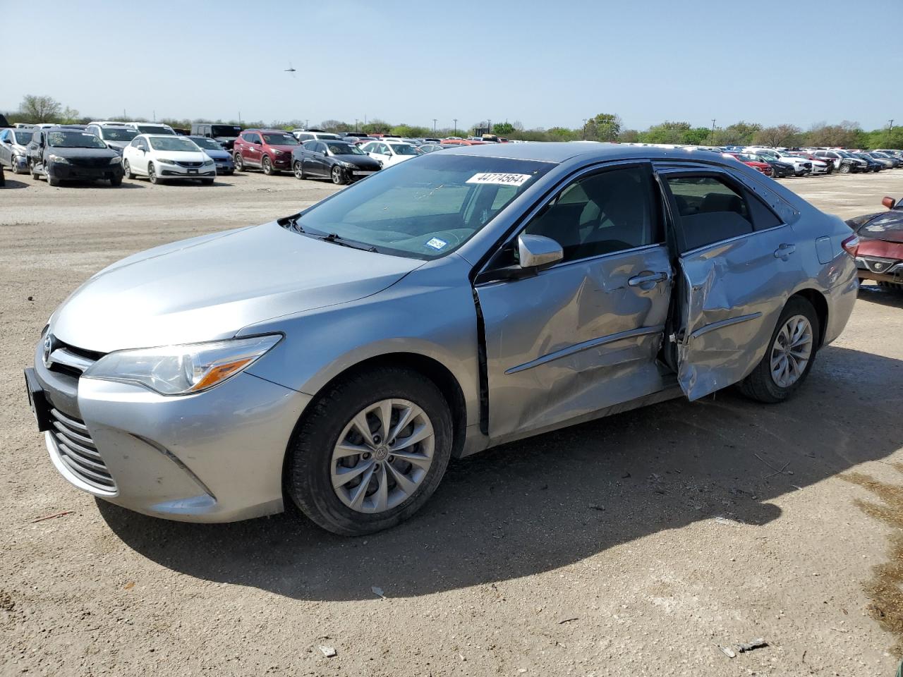 TOYOTA CAMRY LE 2016