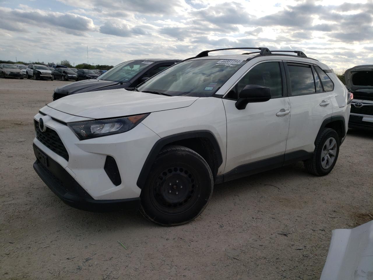 TOYOTA RAV4 LE 2019