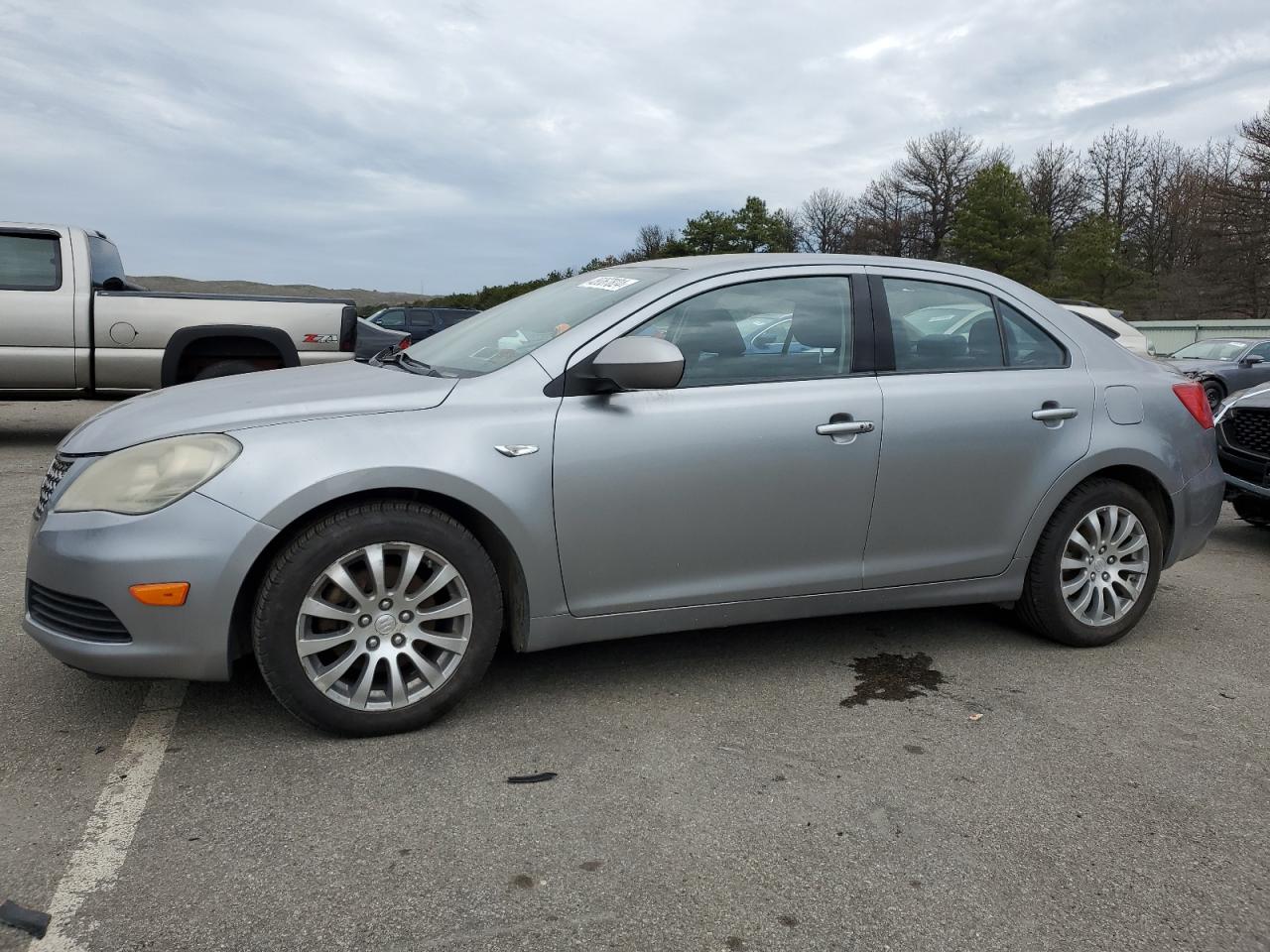 Suzuki Kizashi 2013