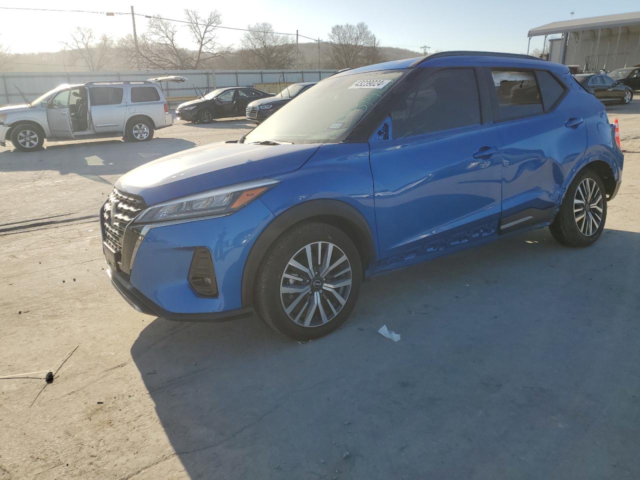 NISSAN KICKS 2023