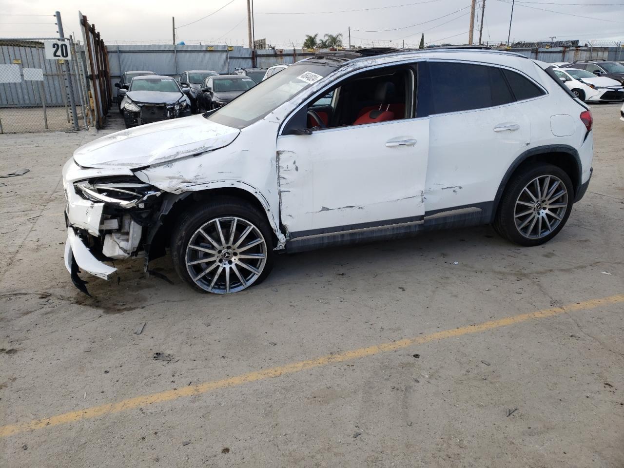 Mercedes-benz Gla-class 2021