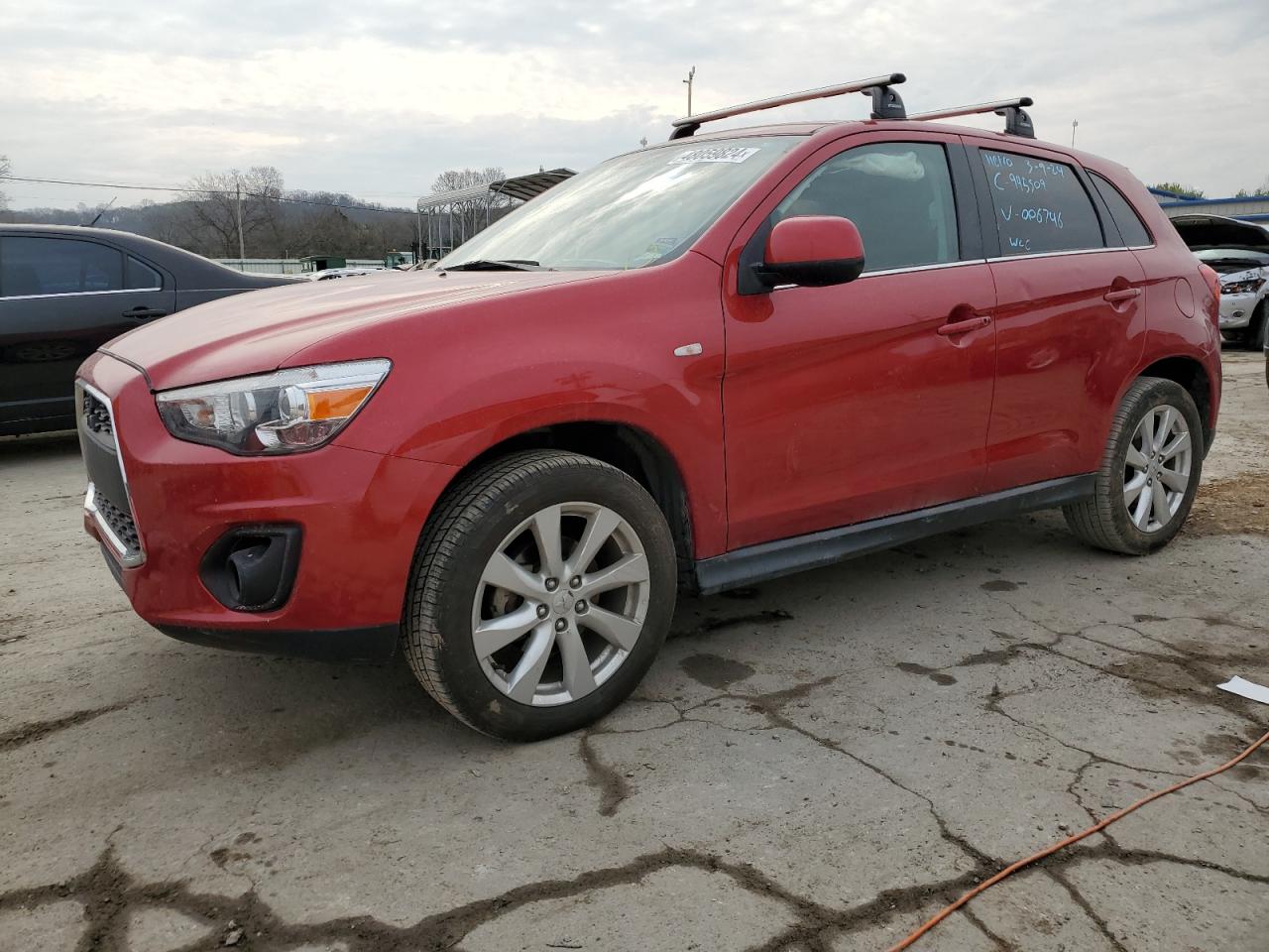 MITSUBISHI OUTLANDER 2013