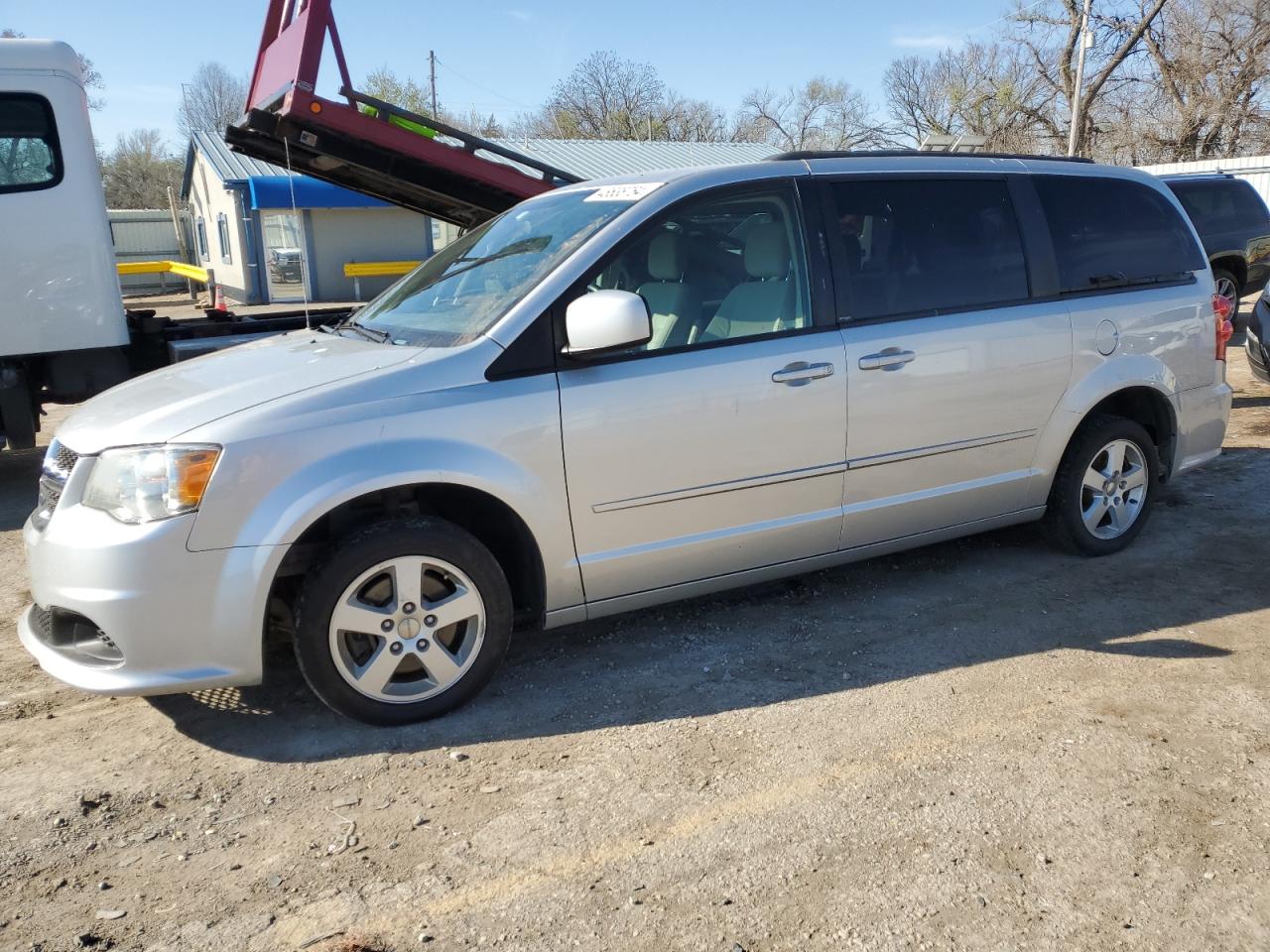 DODGE CARAVAN 2012