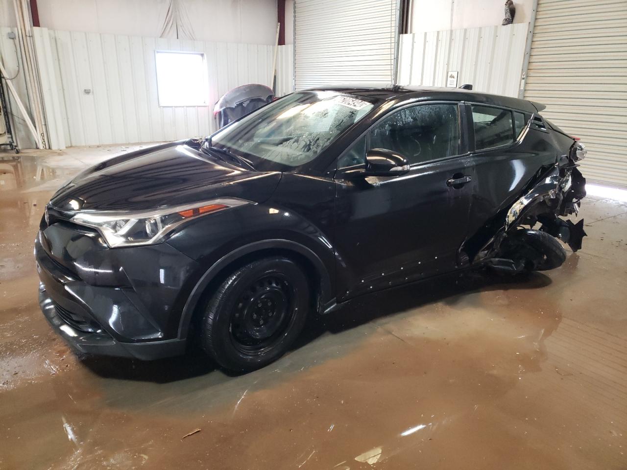 TOYOTA C-HR XLE 2019