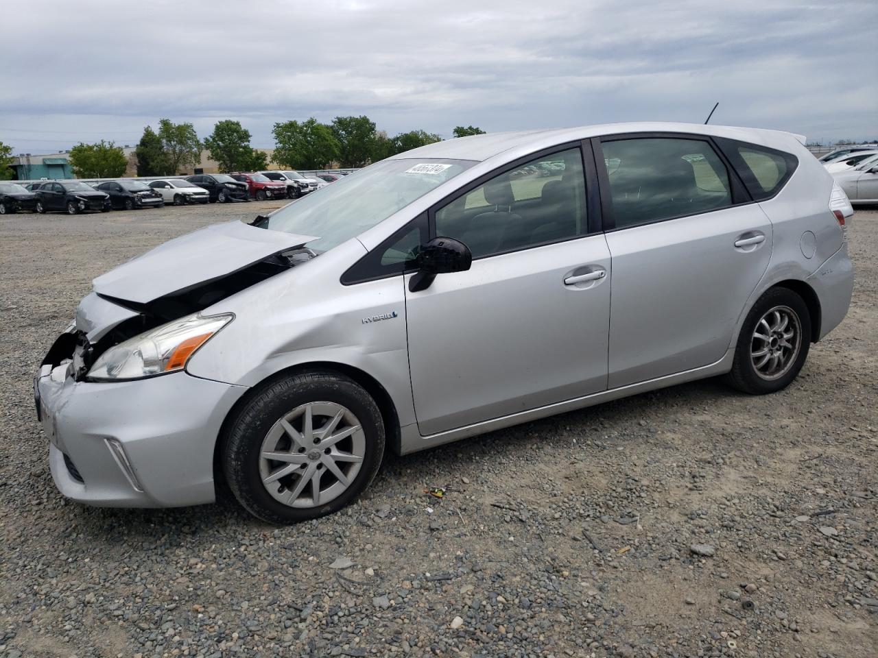 Toyota Prius v 2014