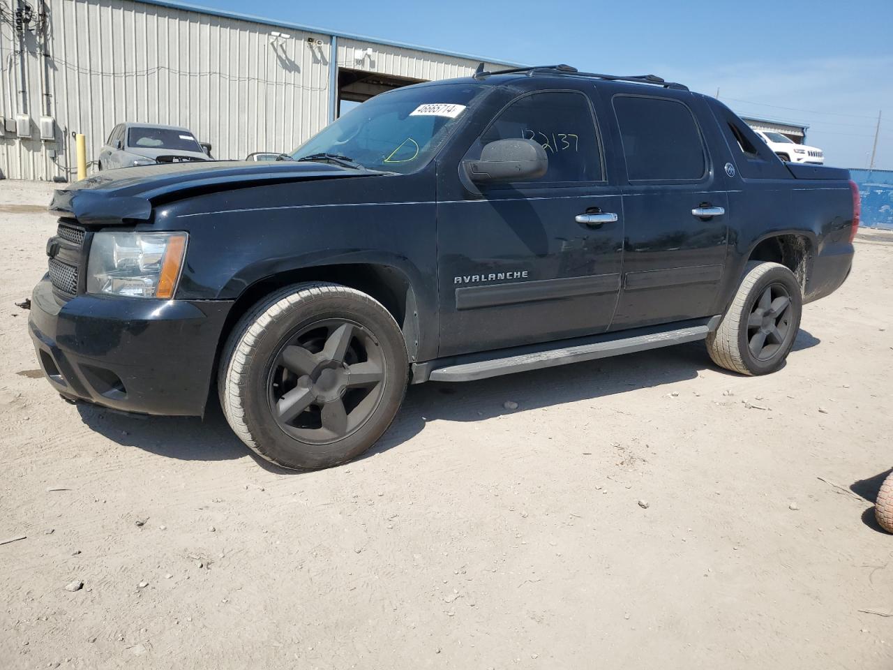 Chevrolet Avalanche 2013