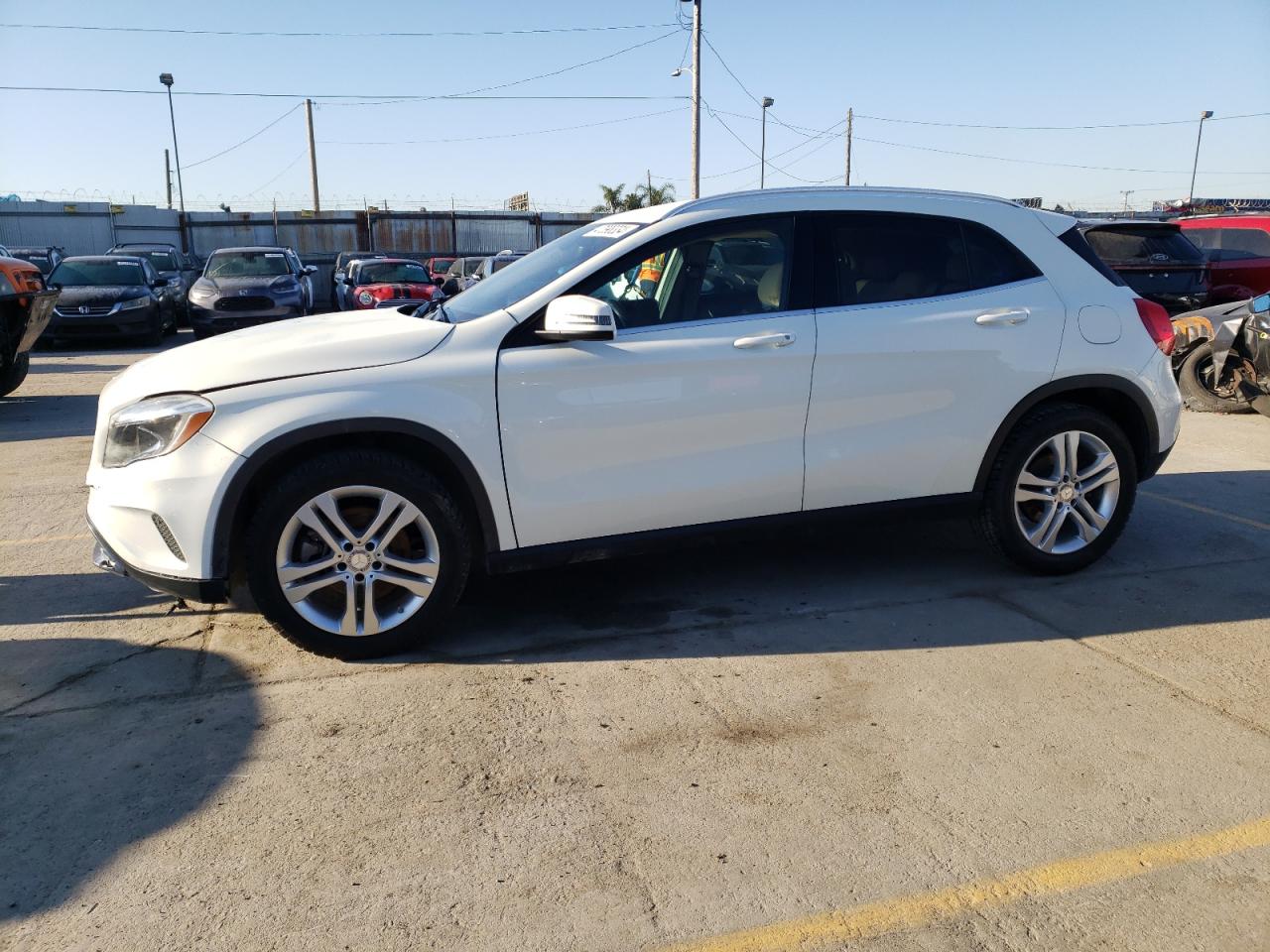 MERCEDES-BENZ GLA-CLASS 2015