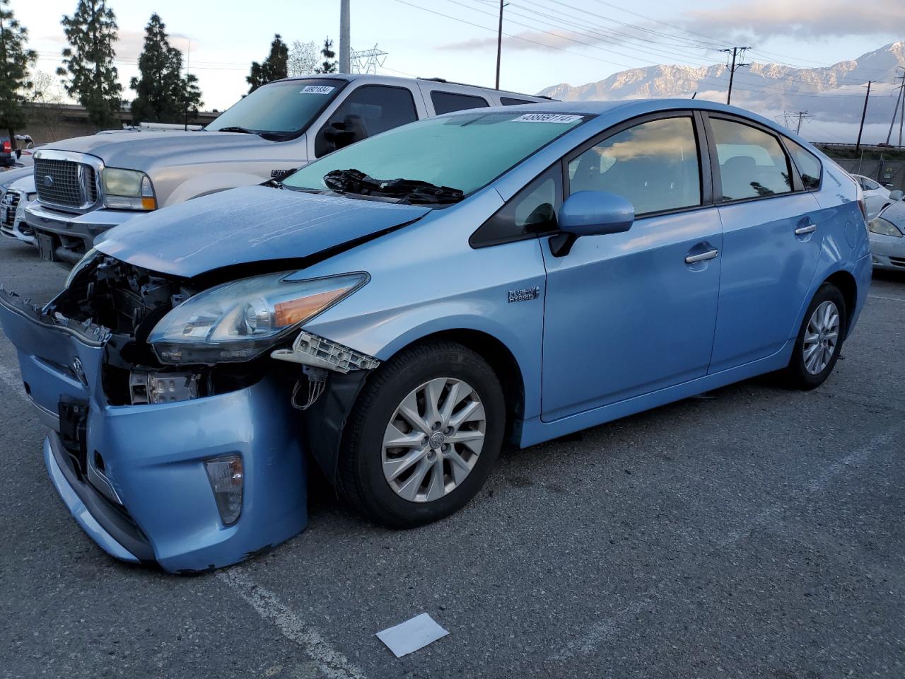 Toyota Prius plug-in 2014