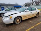 LINCOLN TOWN CAR 2001