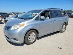 TOYOTA SIENNA 2013