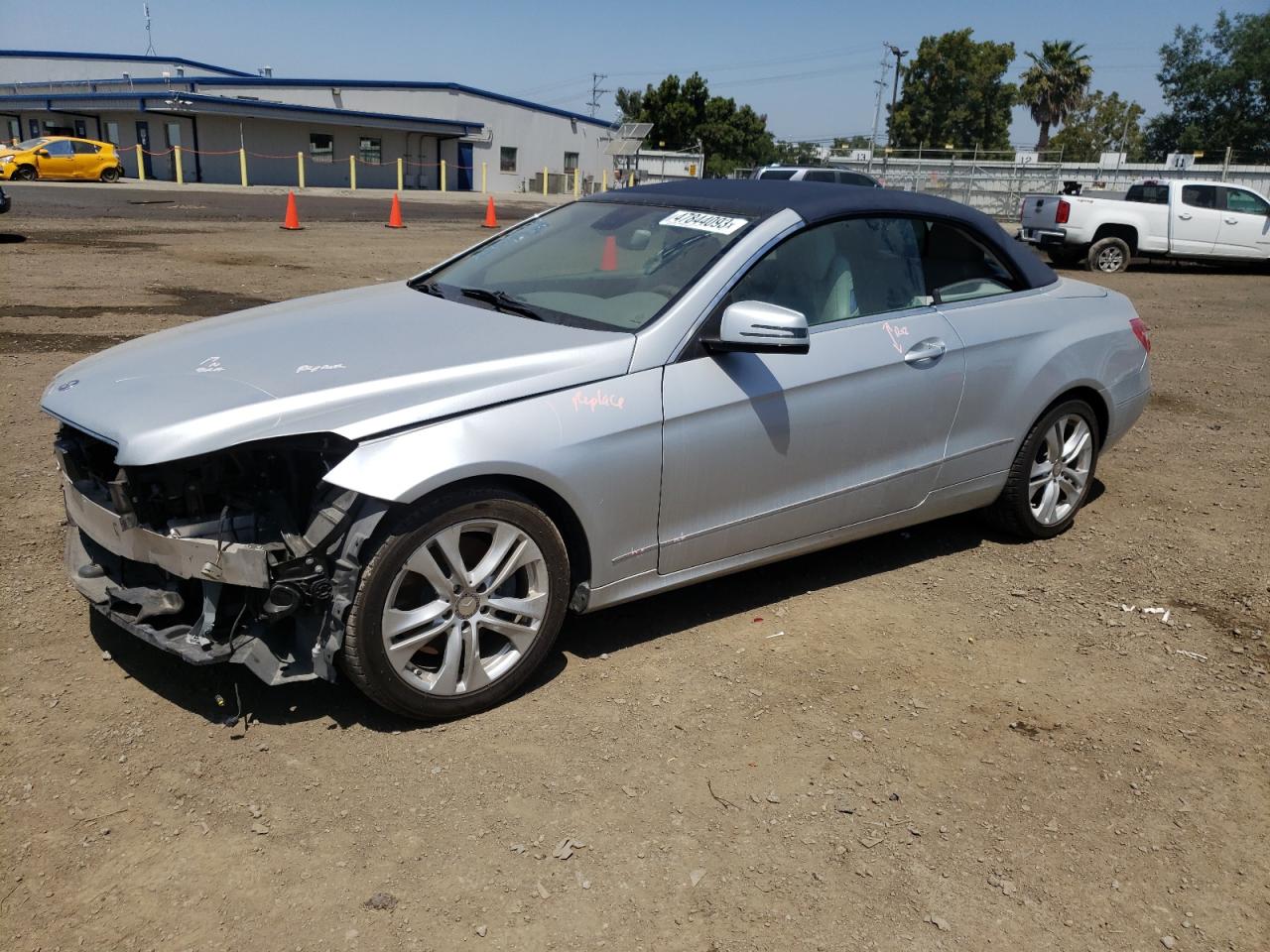 Mercedes-benz E-class 2011