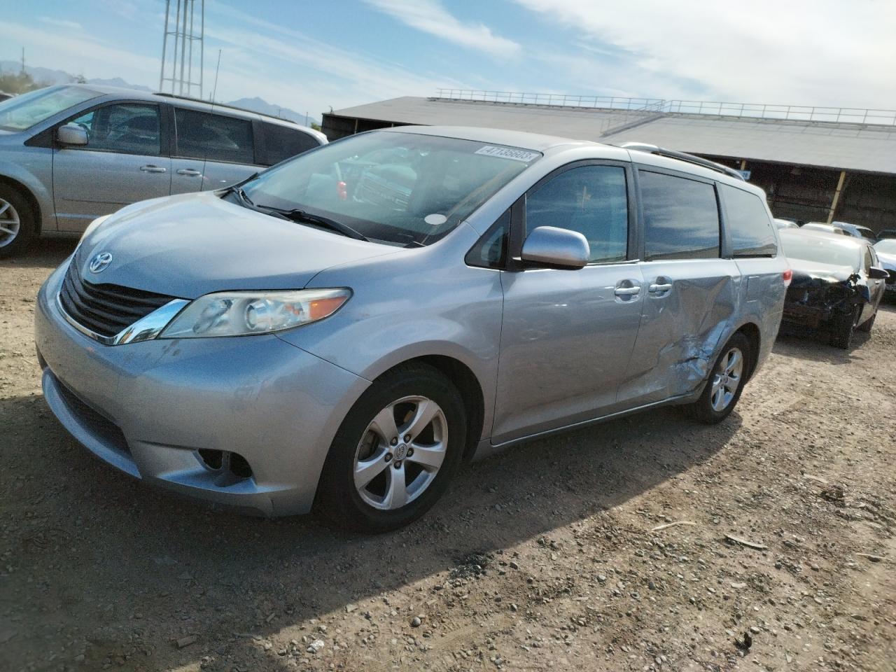 Toyota Sienna 2011