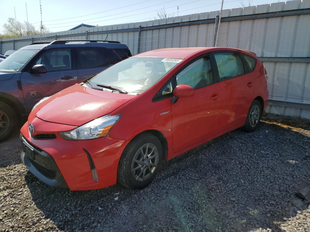 Toyota Prius v 2015