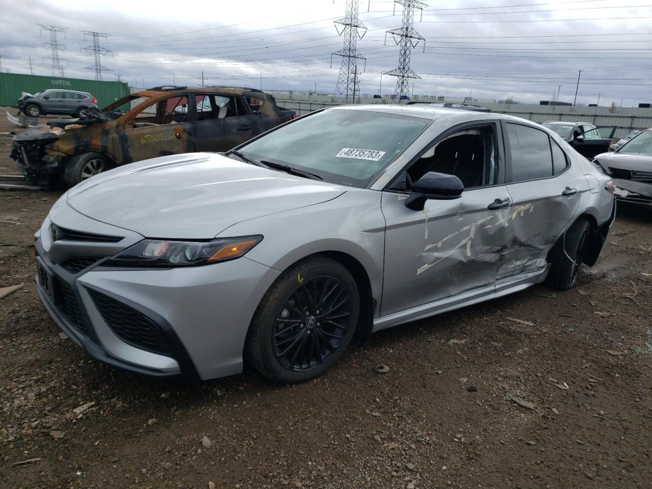 Toyota Camry 2021