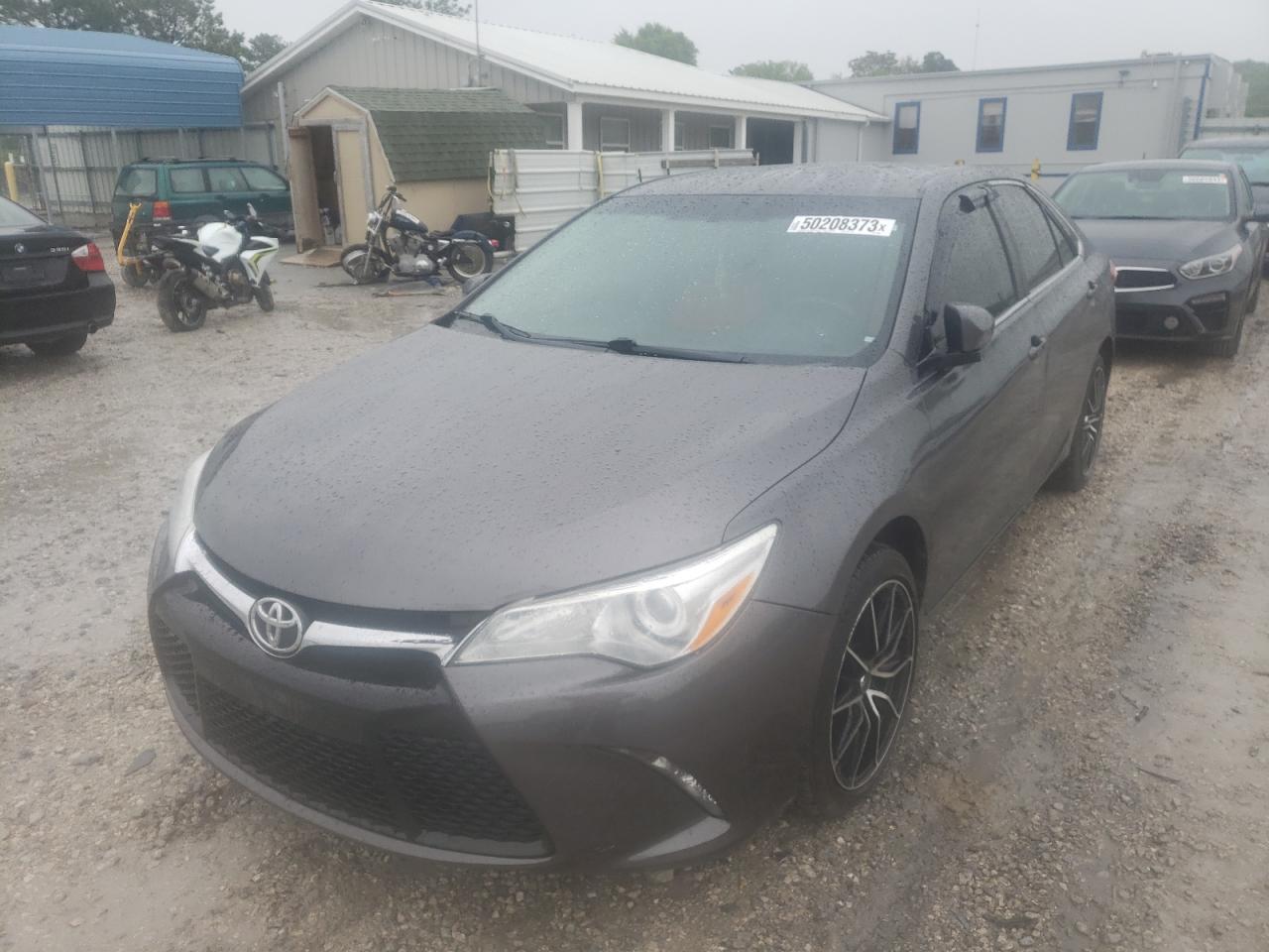 Toyota Camry 2016