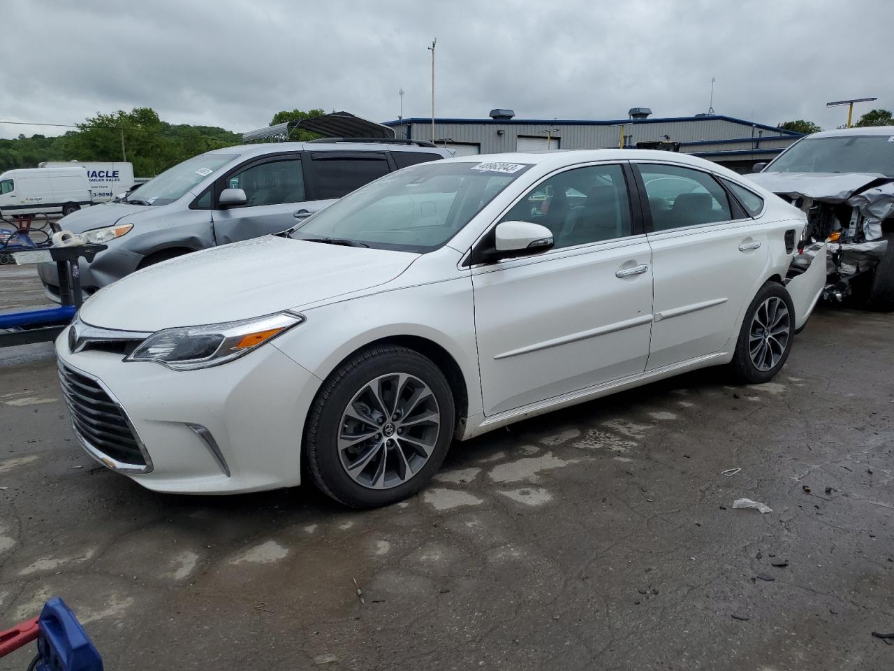 Toyota Avalon 2017