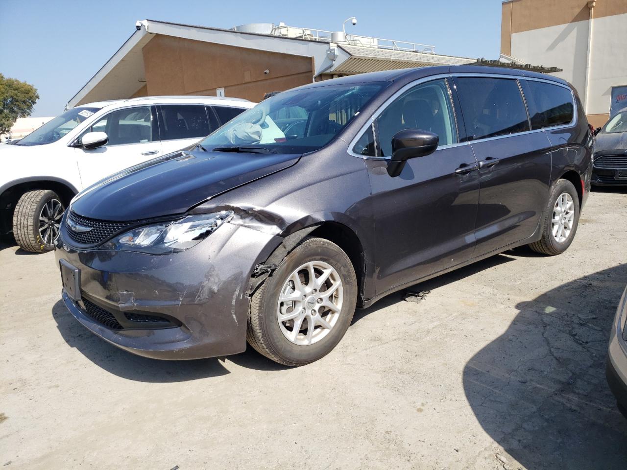 Chrysler Voyager 2023