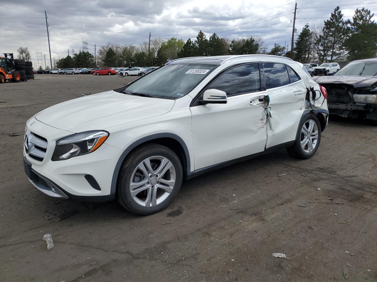 MERCEDES-BENZ GLA-CLASS 2016
