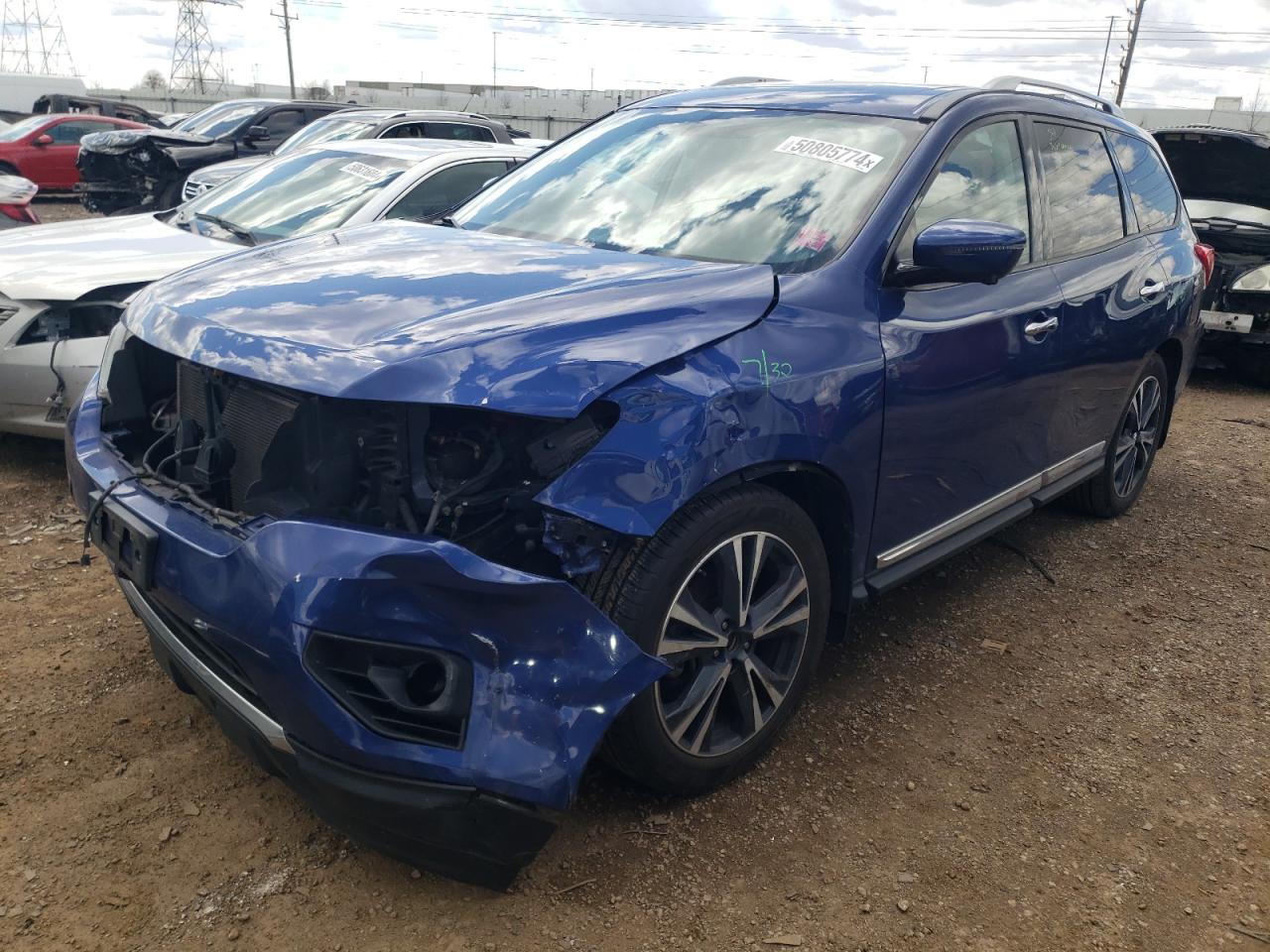 NISSAN PATHFINDER 2017