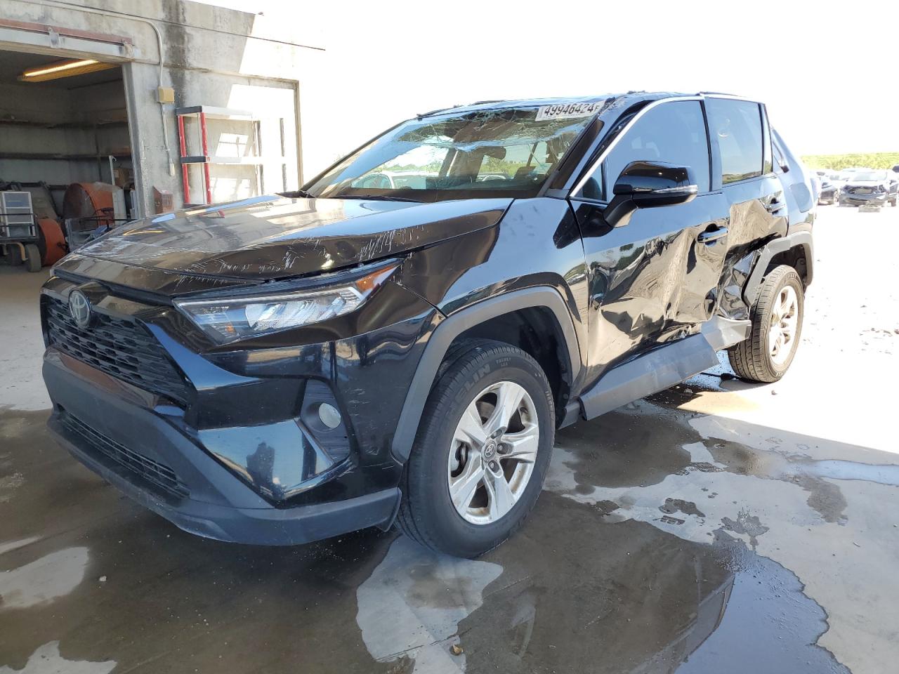 TOYOTA RAV4 2021
