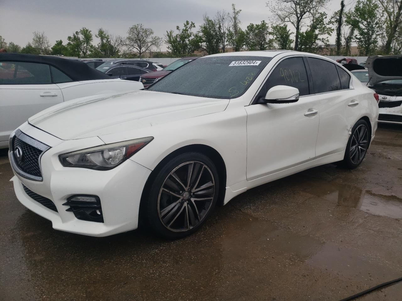 Infiniti Q50 2015