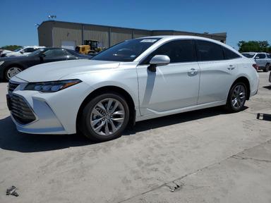 Toyota Avalon 2022
