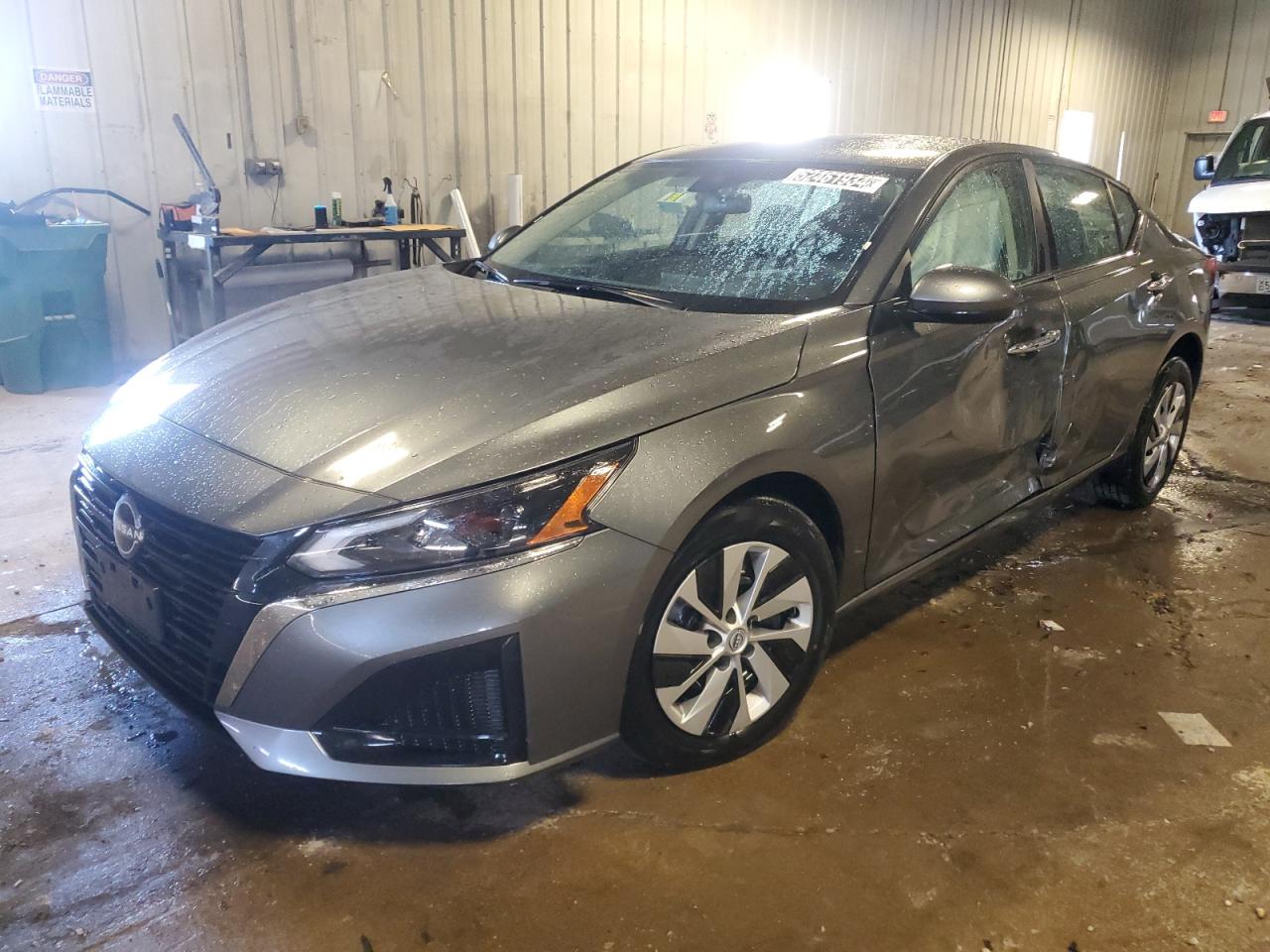 Nissan Altima 2023