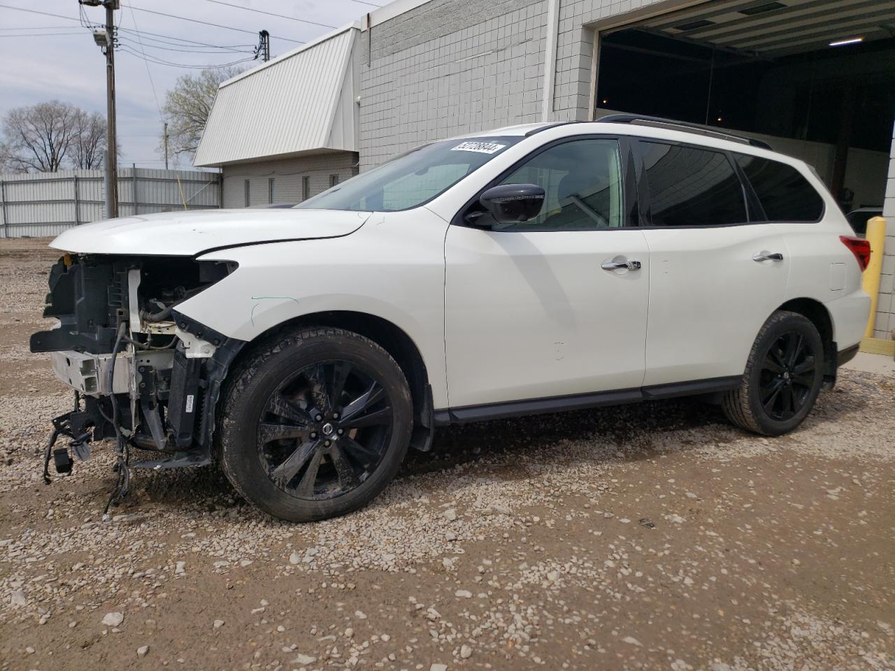 NISSAN PATHFINDER 2018