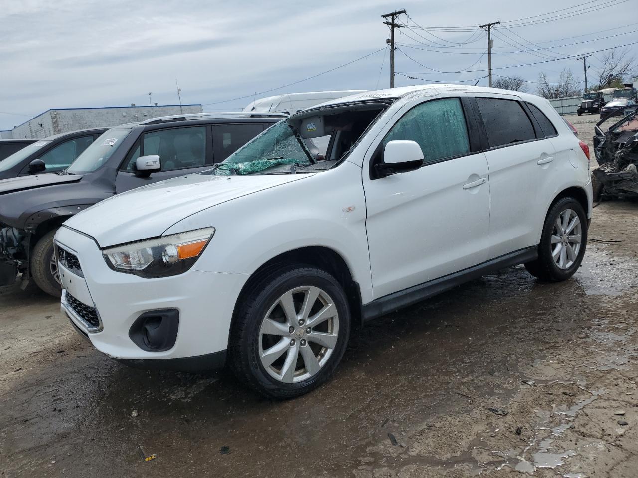 MITSUBISHI OUTLANDER 2013