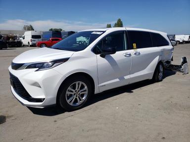Toyota Sienna 2021