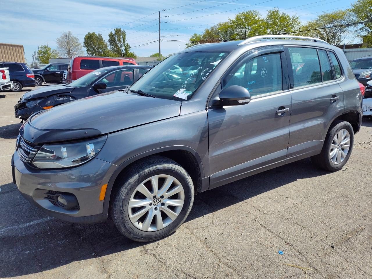 Volkswagen Tiguan S 2017