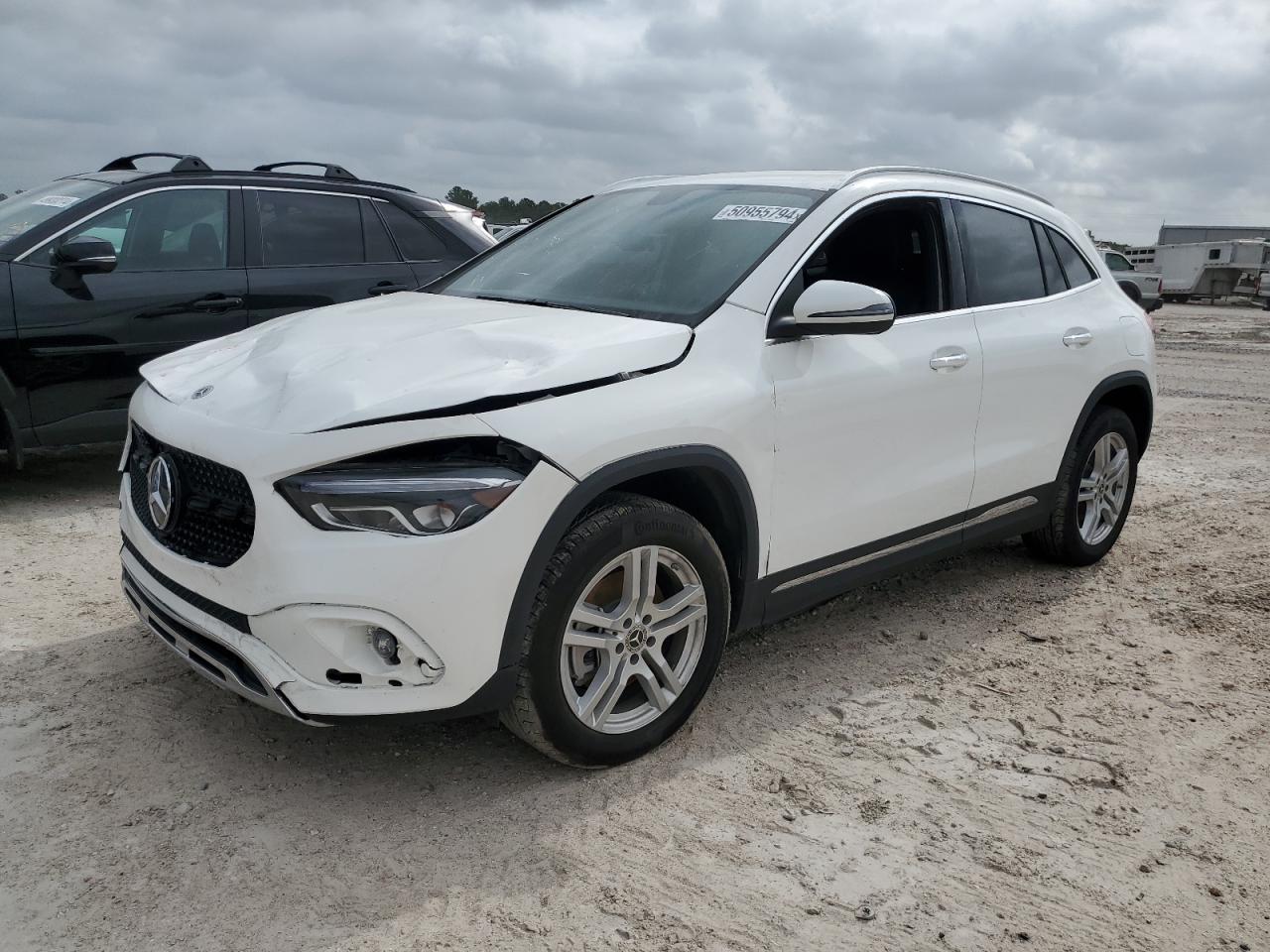 MERCEDES-BENZ GLA-CLASS 2023