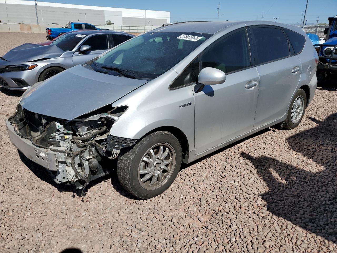 Toyota Prius v 2013