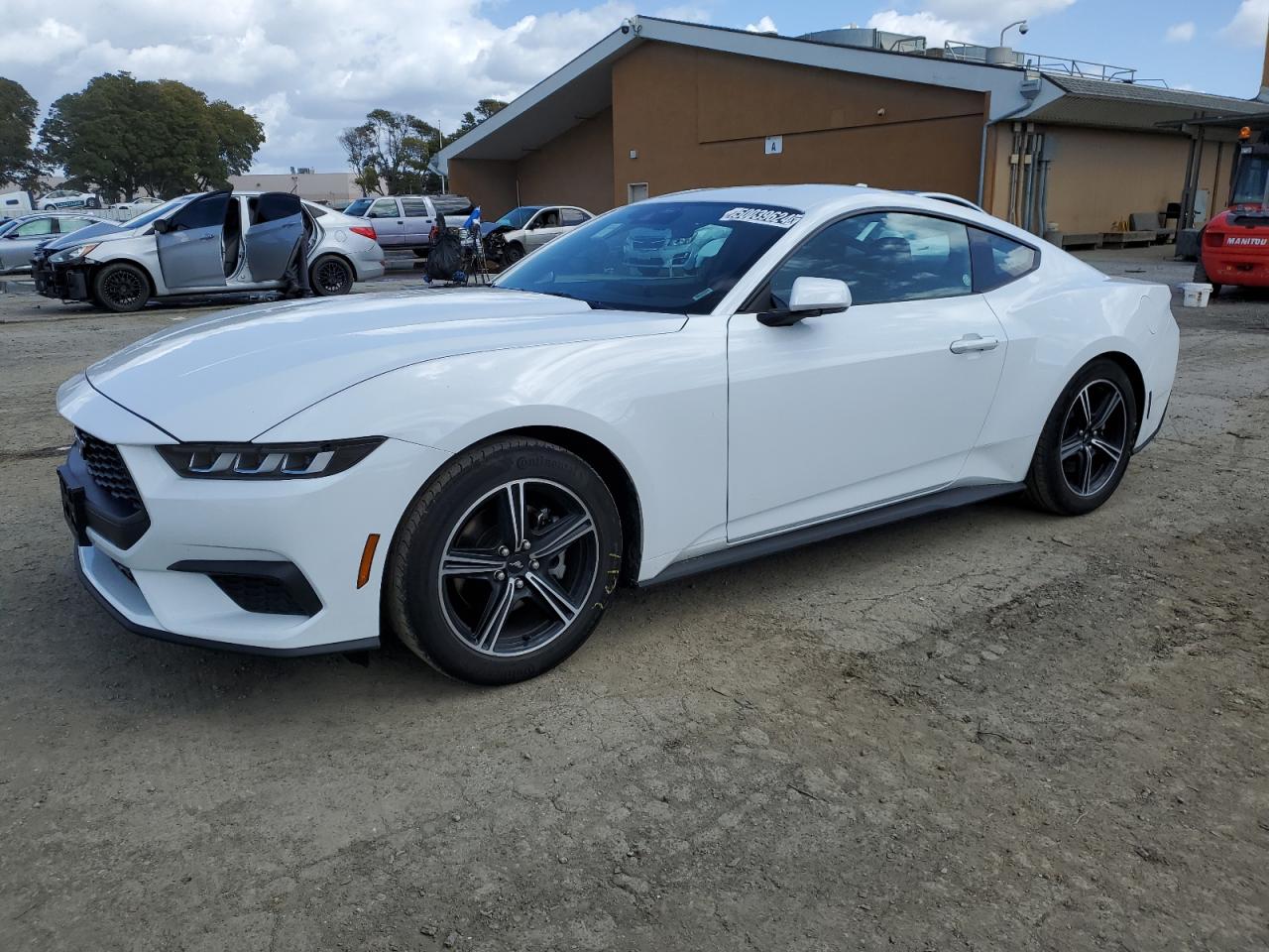 FORD MUSTANG 2024