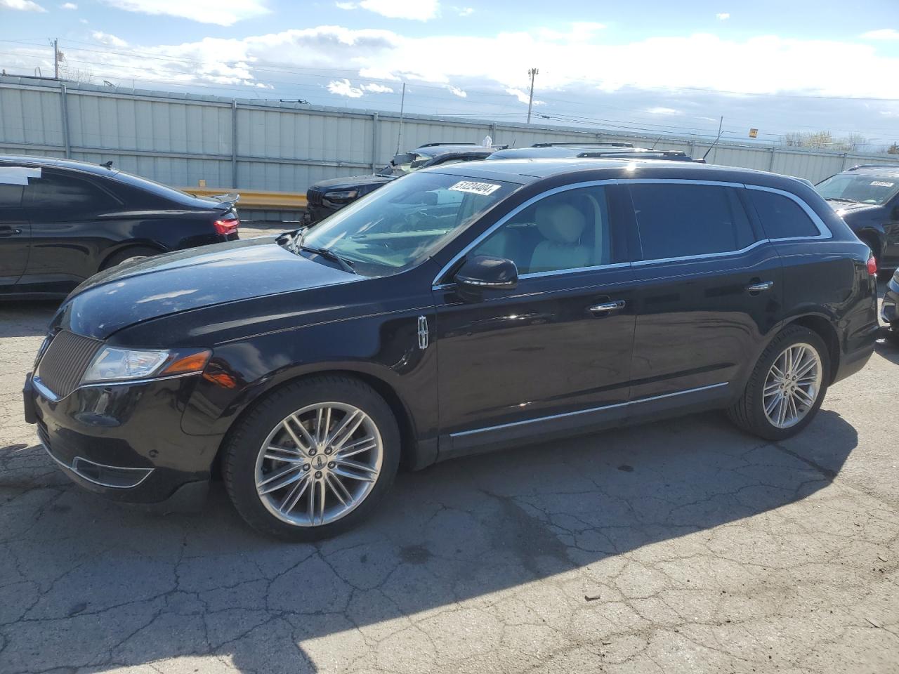 LINCOLN MKT 2013