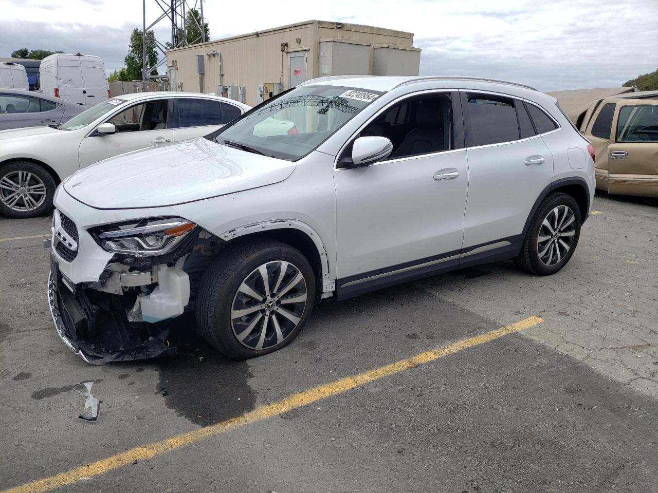 MERCEDES-BENZ GLA-CLASS 2021