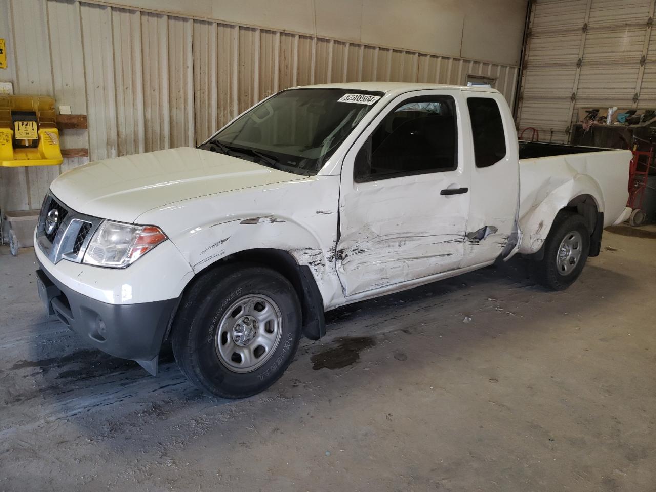 NISSAN FRONTIER 2017